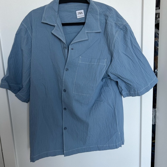 short-sleeve button-up shirt - Picture 1 of 4
